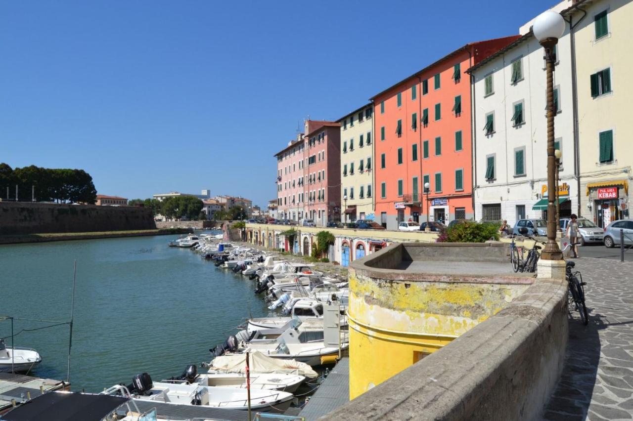 Appartamento Centro Citta Free Private Car Parking Livorno Luaran gambar