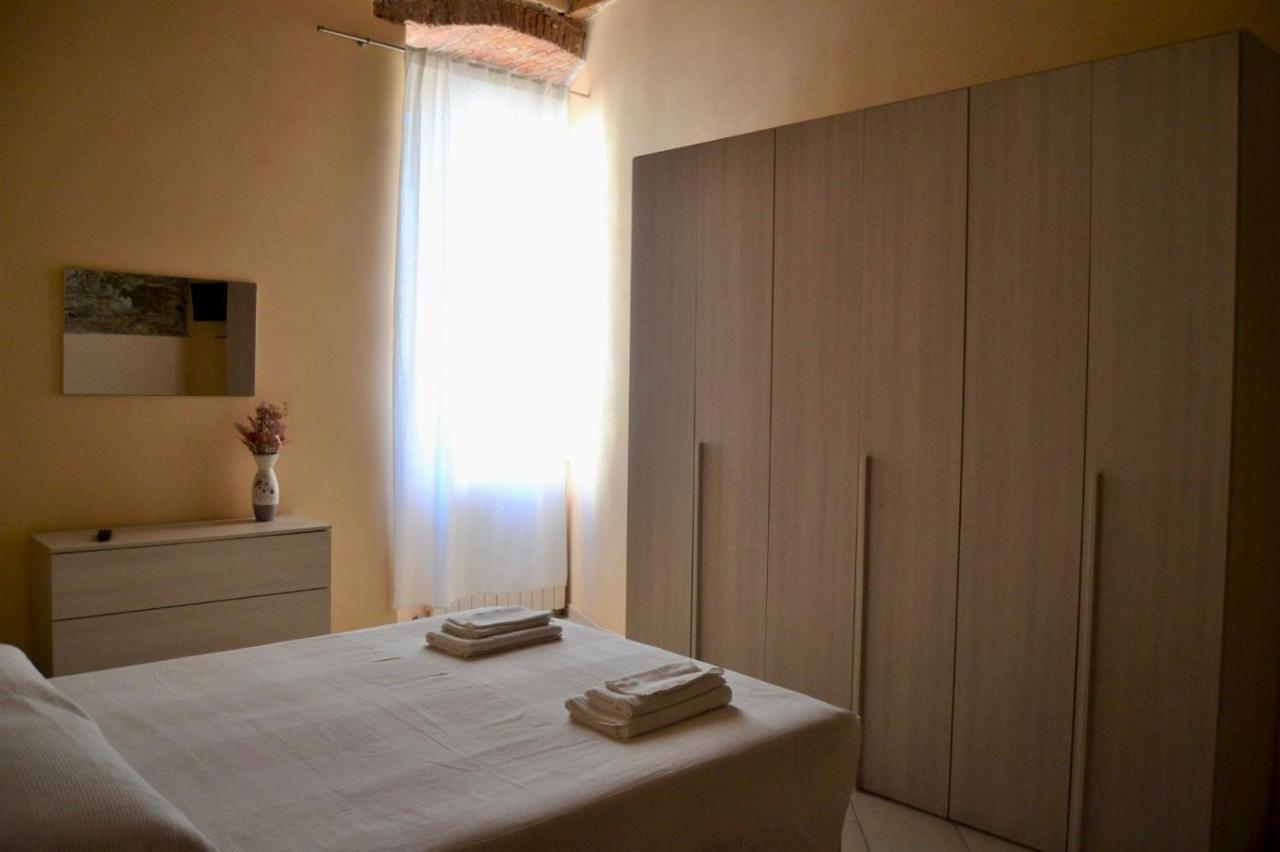 Appartamento Centro Citta Free Private Car Parking Livorno Luaran gambar