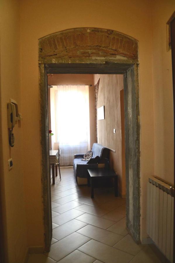 Appartamento Centro Citta Free Private Car Parking Livorno Luaran gambar