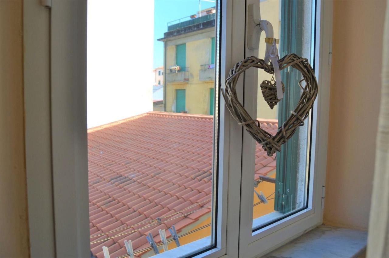 Appartamento Centro Citta Free Private Car Parking Livorno Luaran gambar