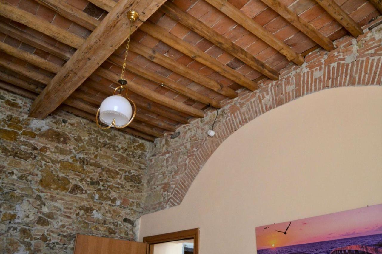 Appartamento Centro Citta Free Private Car Parking Livorno Luaran gambar