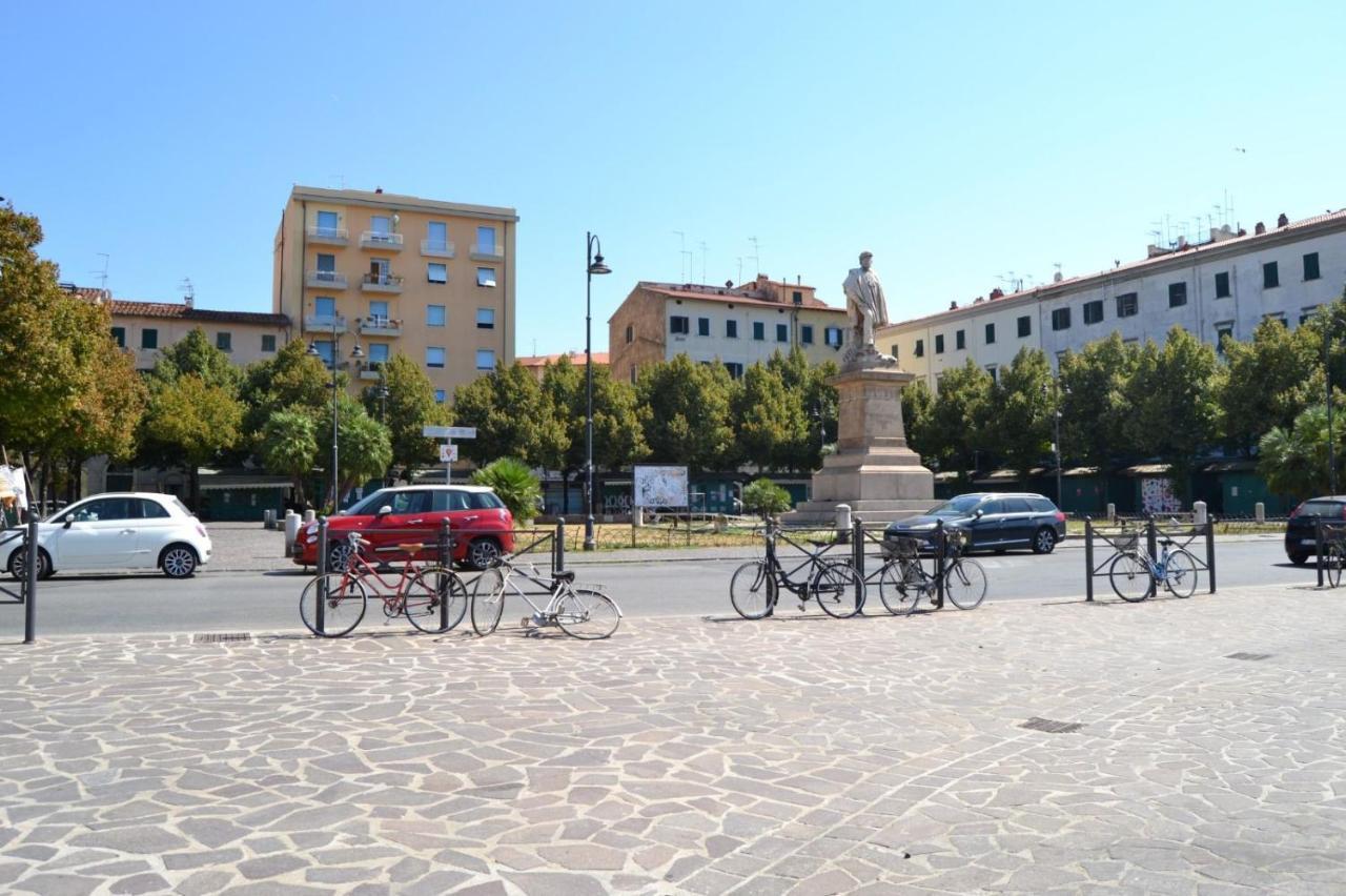 Appartamento Centro Citta Free Private Car Parking Livorno Luaran gambar